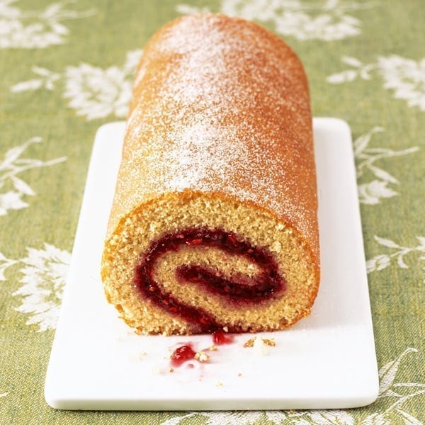 Swiss Roll Cake Recipe – Japanese Cooking 101